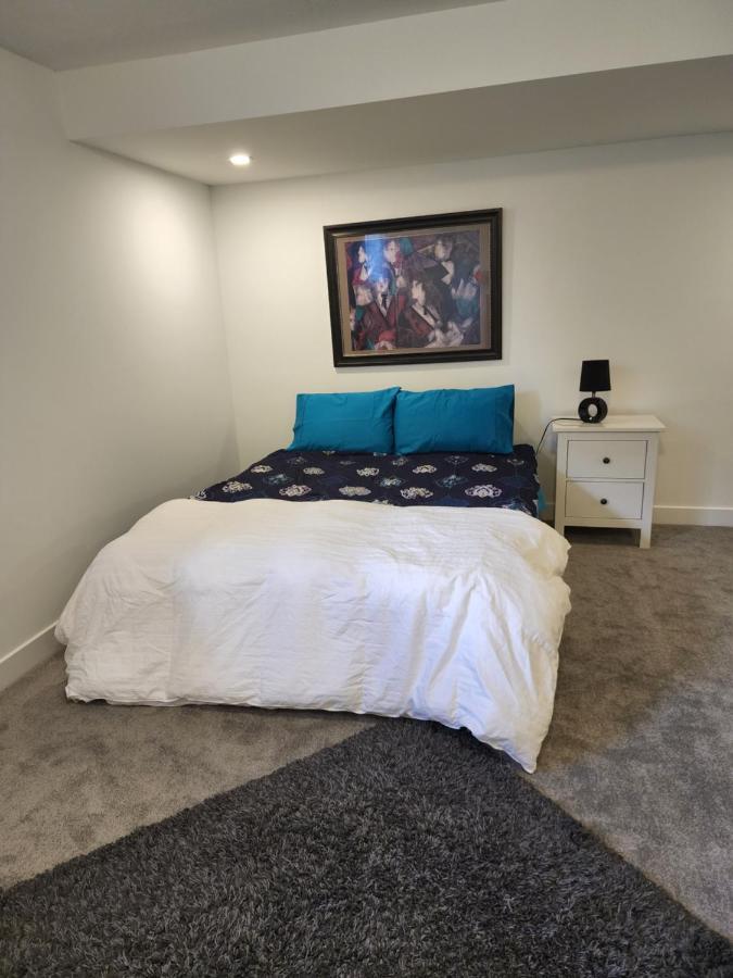 Place You Can Call Home !!! Near Ottawa Airport Luaran gambar